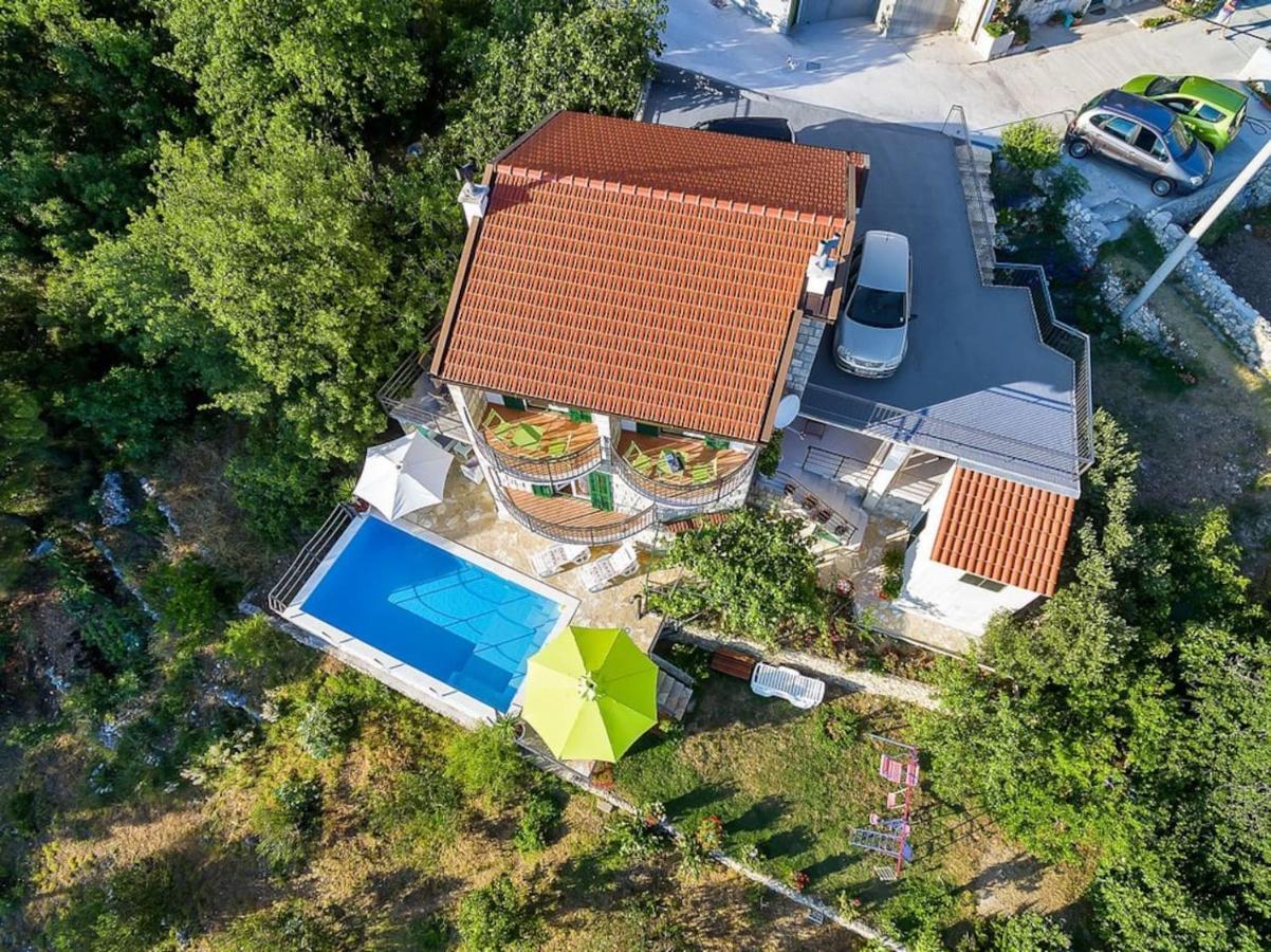 Holiday Home Colla Tučepi エクステリア 写真