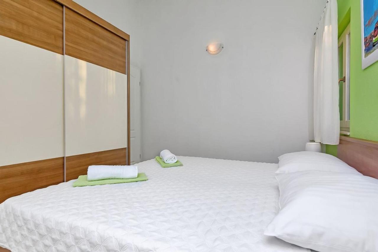 Holiday Home Colla Tučepi エクステリア 写真